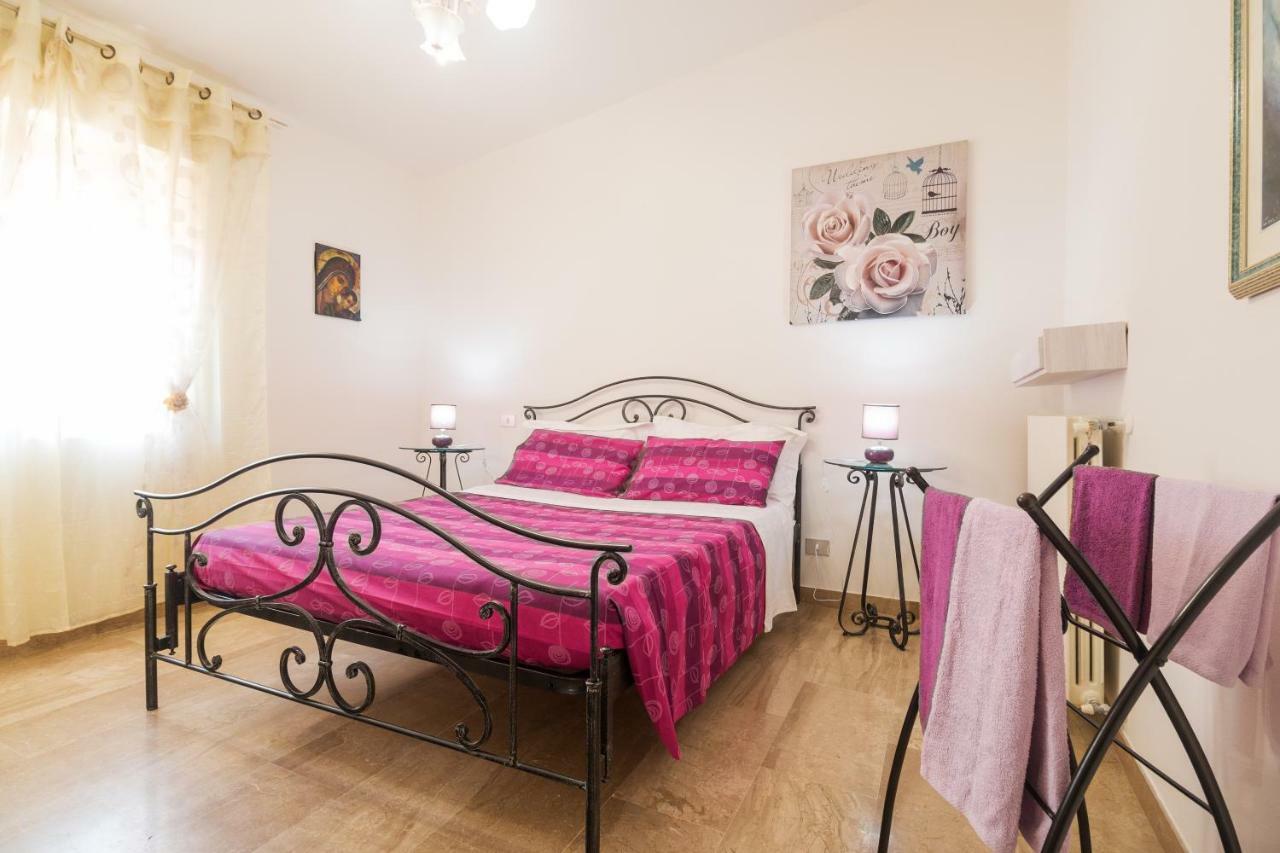 White Rose Suite Apartment Cala Gonone Eksteriør billede