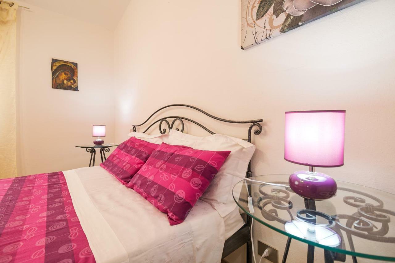 White Rose Suite Apartment Cala Gonone Eksteriør billede